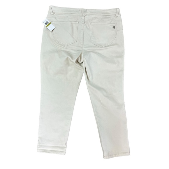 Democracy High Rise Slimming Off White Ankle Skimmer Denim Stretch Jean Size NWT - Picture 3 of 11